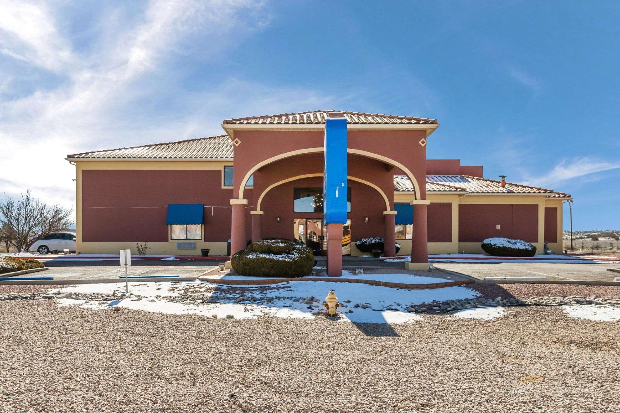 Rodeway Inn Gallup Exterior photo
