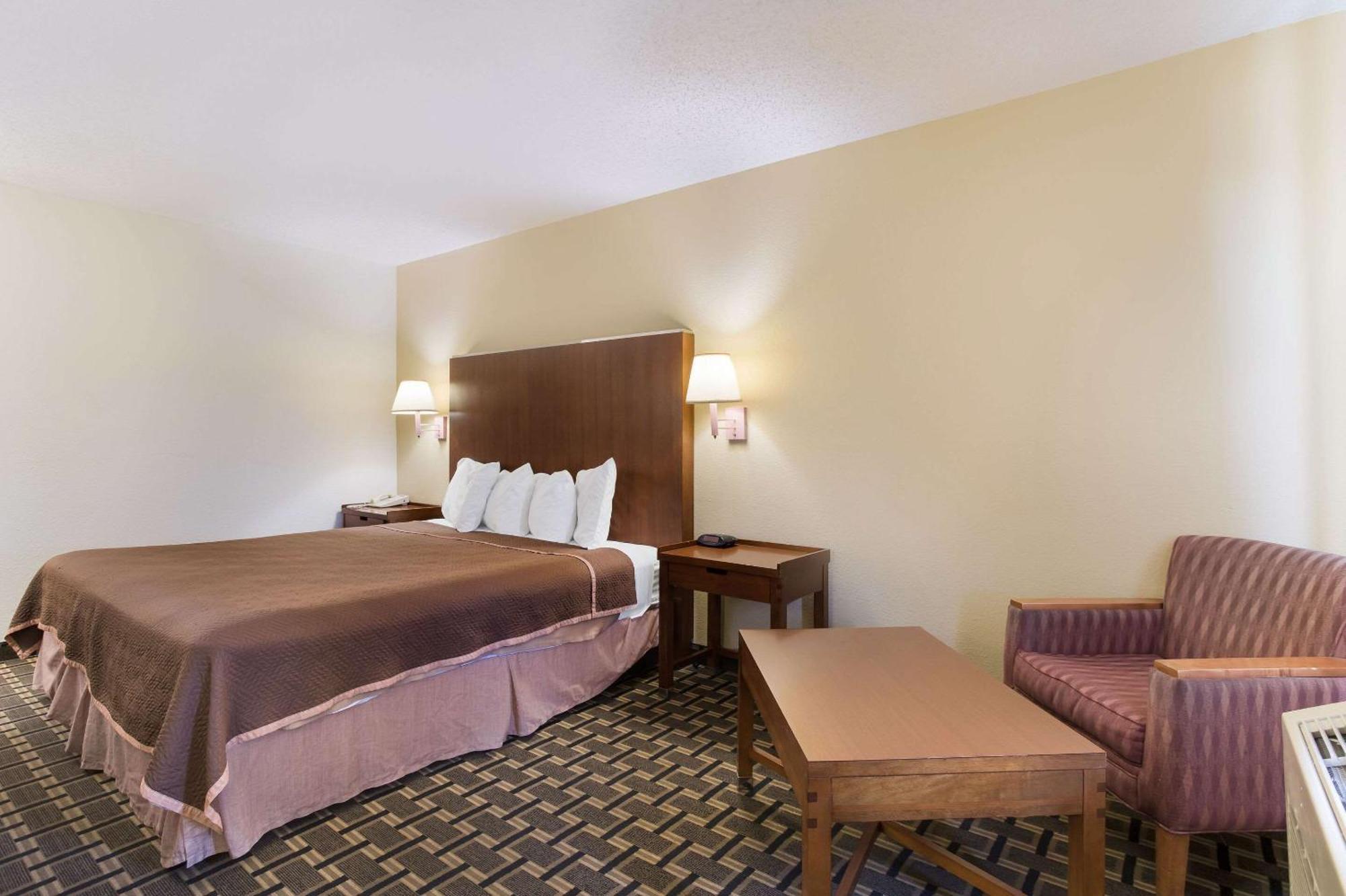 Rodeway Inn Gallup Exterior photo